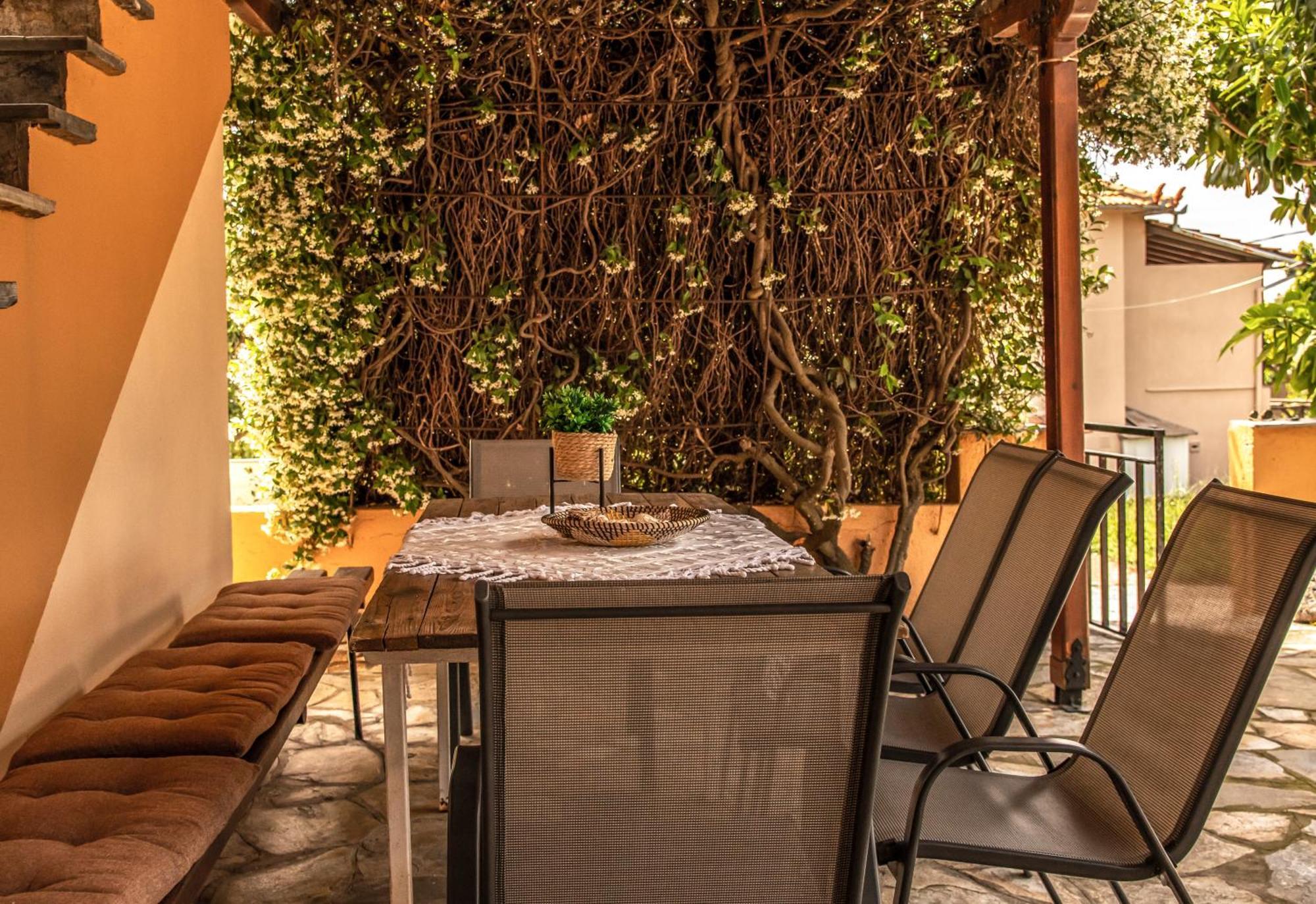 La Casa De Vacation Villa Lafkos Eksteriør billede