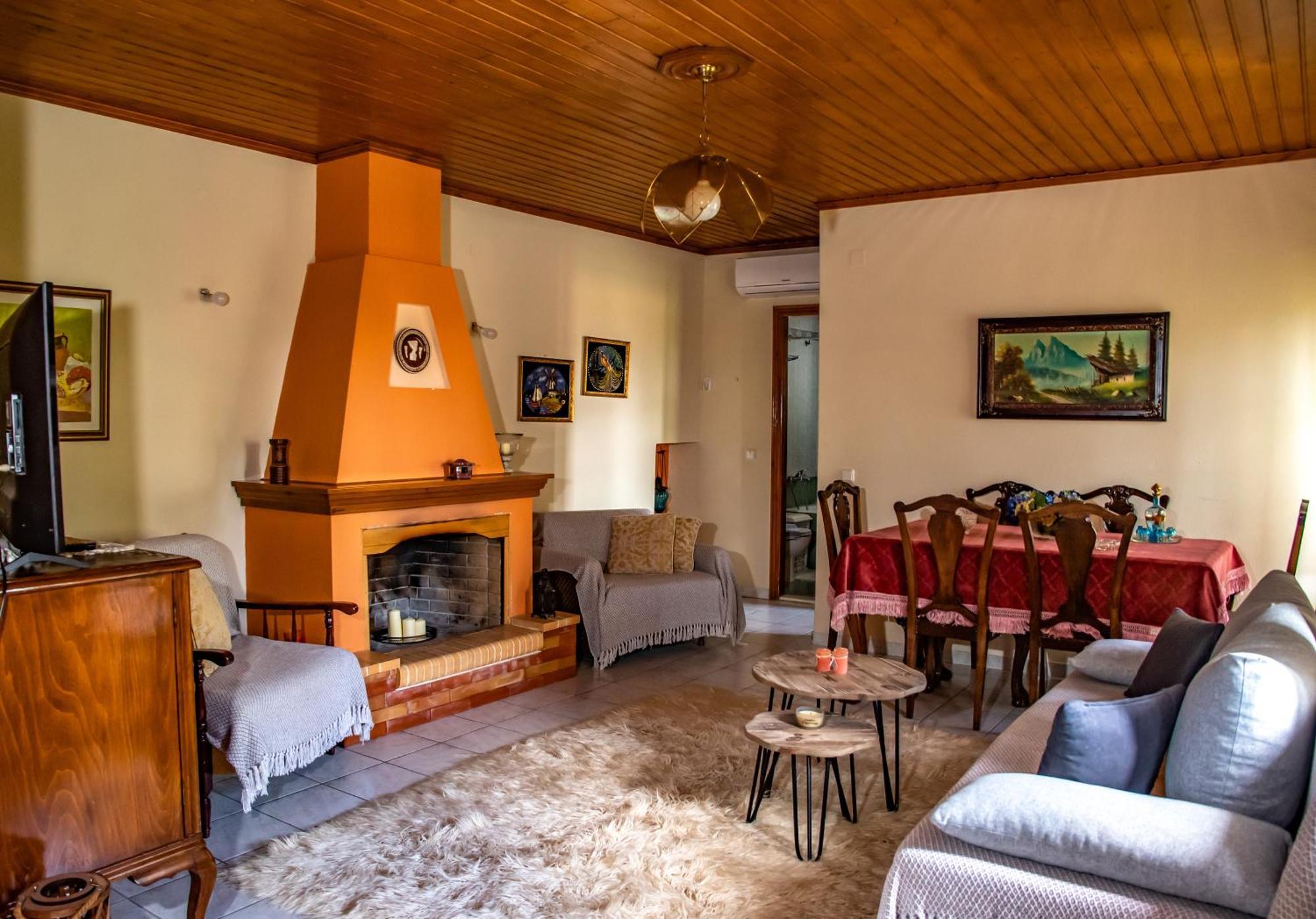 La Casa De Vacation Villa Lafkos Eksteriør billede